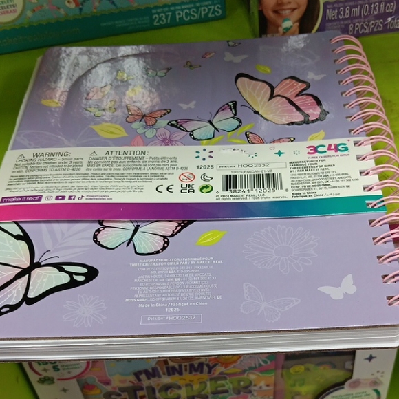 3C4G Butterfly Sketching Set - Pastel Colors - Picture 4 of 5